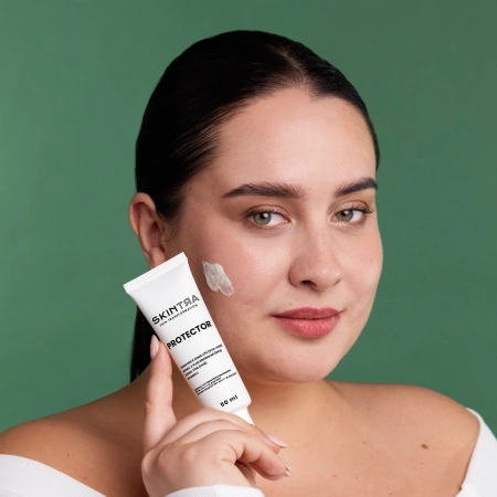SkinTra - Protector - Opaľovací krém na tvár SPF 50+/PA++++, IR, BLUE LIGHT - 50ml