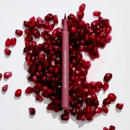 GOSH - Here To Stain Lip Pen - Dlhotrvajúca ceruzka na pery v pere - 008 Ruby Stain - 1ml