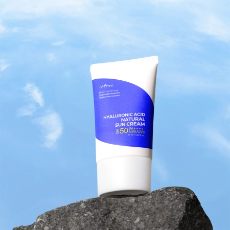 Isntree - Hyaluronic Acid Natural Sun Cream SPF50+/PA++++ - Krém s minerálnym filtrom - 50ml