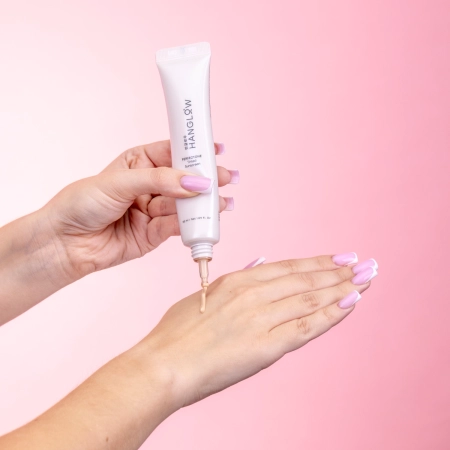 HanGlow - PerfecTone - Tinted Sunscreen SPF 50+ - Skrášľujúci krém s filtrom - 02 - 50 ml