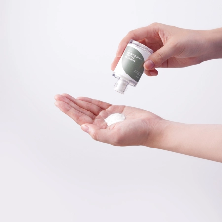 Isntree - Spot Saver - Mugwort Calming Powder Wash - Púder na čistenie pleti - 15g