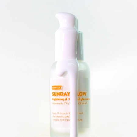 Frankly - Sunday Glow Instant Radiance & Glow Serum - Rozjasňujúce pleťové sérum - 37 ml