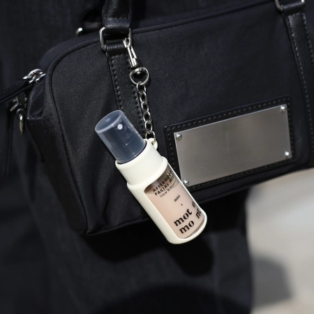 motomont - Silicone Keyrings+Afternoon Facial Mist - Hydratačno-fixačný sprej na make-up s puzdrom - 20ml + 1ks