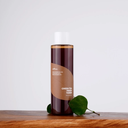 Isntree - Green Tea Fresh Toner - Ošetrujúce a upokojujúce tonikum so zeleným čajom - 200 ml