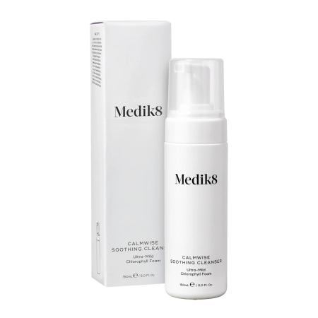Medik8 - Calmwise Soothing Cleanser - Ultra-Mild - Chlorophyll Foam - Jemná čistiaca pena pre kuperóznu pleť s rozšírenými žilkami - 150ml