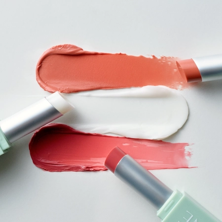 Kaine - Glow Melting Lip Balm - #Warm Apricot - Hydratačný balzam na pery - 3,7 g