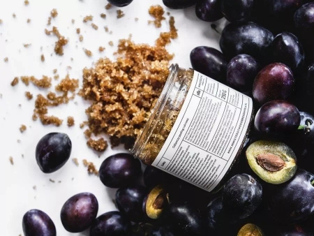 Ministerstwo Dobrego Mydła - Výživný cukrový peeling - Slivka - 300g