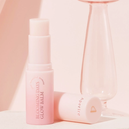 Aperire - Blooming Days Glow Balm - Rozjasňujúci balzam v tyčinke - 9,5 g
