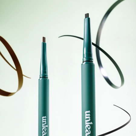 UNLEASHIA - Easy Glide Flat Eyeliner - No 1 Deep Black - Plochá očná linka - 0,15 g