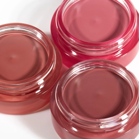 AOU - Floofy Matte Balm - Matný farebný balzam na pery - 07 Comfy Balm - 4,5g