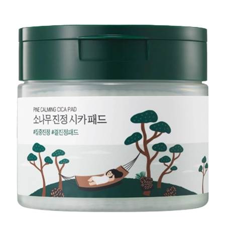 Round Lab - Pine Calming Cica Pad - Upokojujúce a vyhladzujúce pleťové tampóny - 50 ks / 195 ml