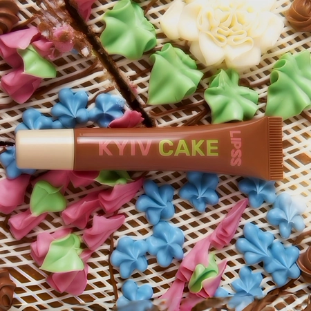 LIPSS - Lipper Lip Gloss - Lesk na pery - Kyiv Cake - 8ml