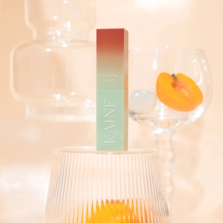Kaine - Glow Melting Lip Balm - #Warm Apricot - Hydratačný balzam na pery - 3,7 g
