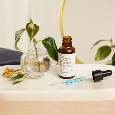 Evolve Organic Beauty - Blue Velvet Ceramide Serum - Prírodné pleťové sérum s upokojujúcim účinkom - 30 ml