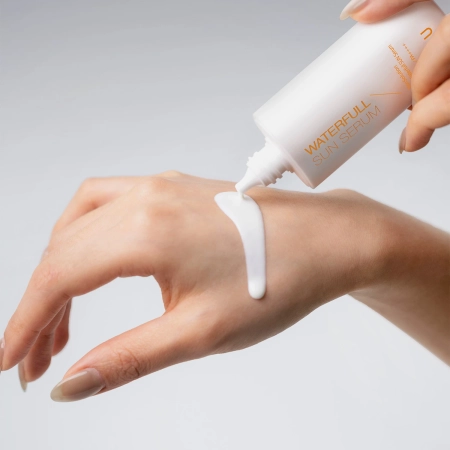 FAU - Skin Solution Waterfull Sun Serum SPF50+ PA++++ - Hydratačné sérum s SPF filtrom - 50ml