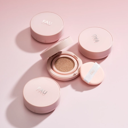 FAU - Skin Solution Cushion - Upokojujúci make-up v hubke s náhradnou náplňou- 15g+15g